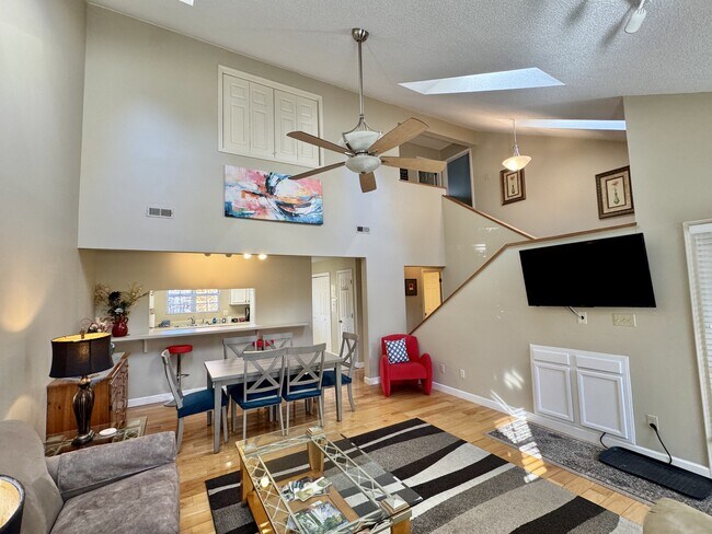 Foto del edificio - 308 Chota View Pl