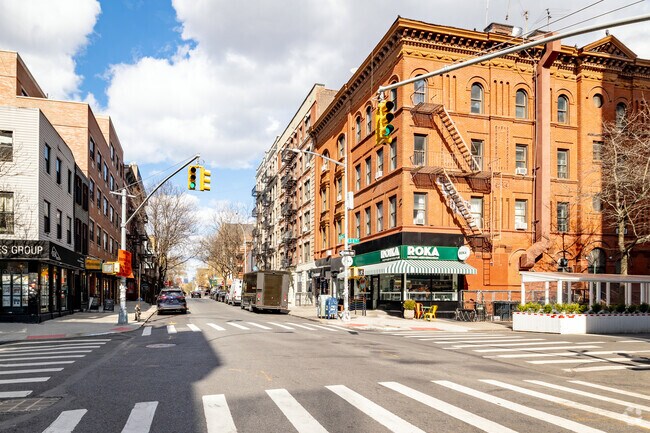 Neighborhood Context - 347 Bedford Ave