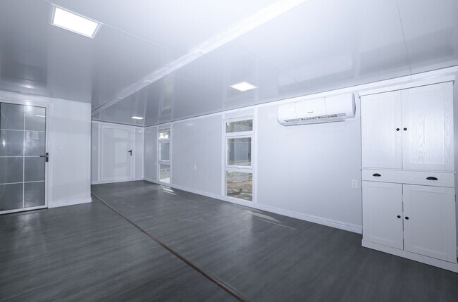 Foto del edificio - 22411 Main Blvd