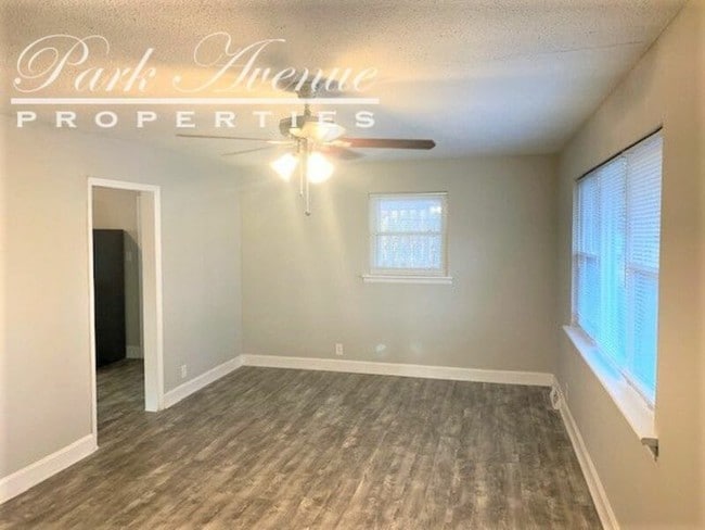 Building Photo - 307 S Myrtle School Rd