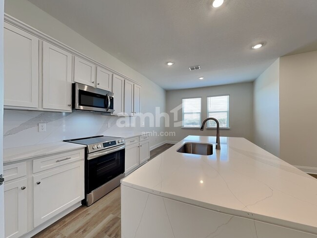 Building Photo - 16356 Willo Pines Ln