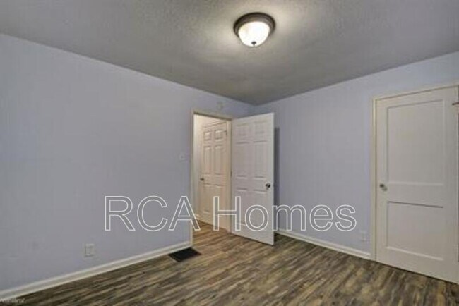 Foto del edificio - 829 S State Ave