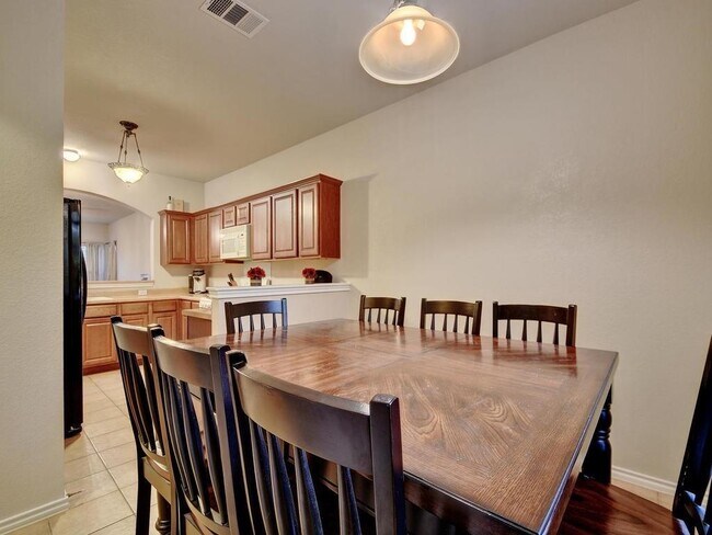 Foto del edificio - 1841 Amberwood Loop
