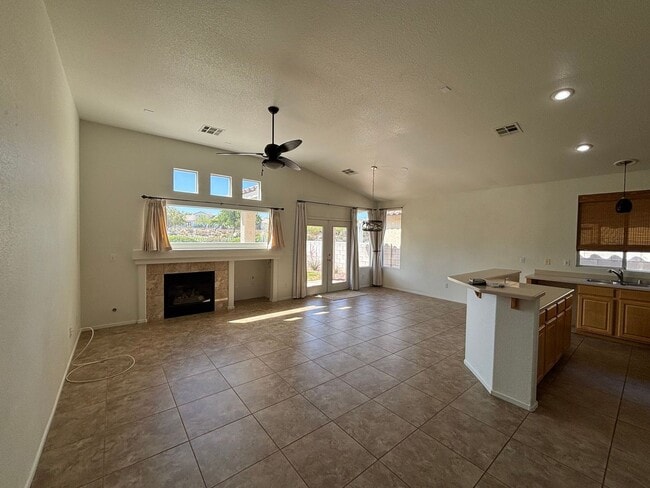 Foto del edificio - Seven Hills Single-Story 3 Bed 2 Bath Scenic Greenbelt Views
