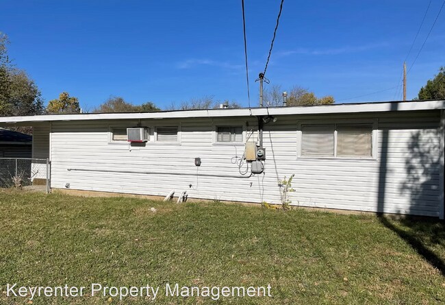 Foto del edificio - 4 br, 2 bath House - 2850 E 45th Pl N