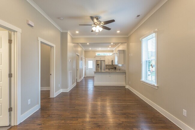Foto del edificio - 1008 Fairview Ave