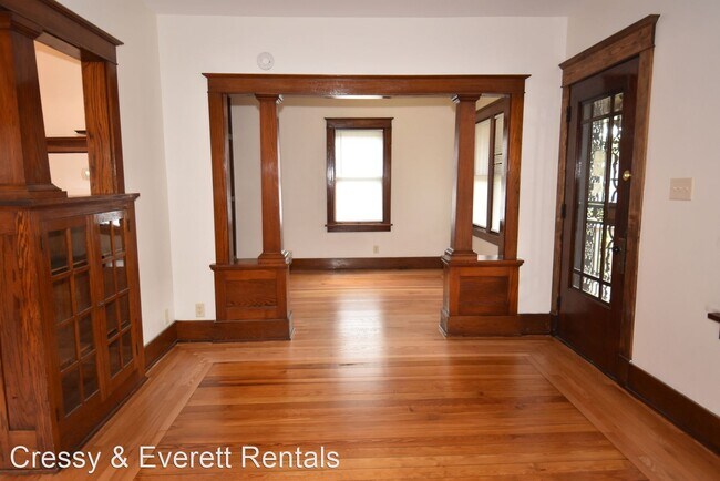 Building Photo - 5 br, 2 bath House - 210 Chapin St
