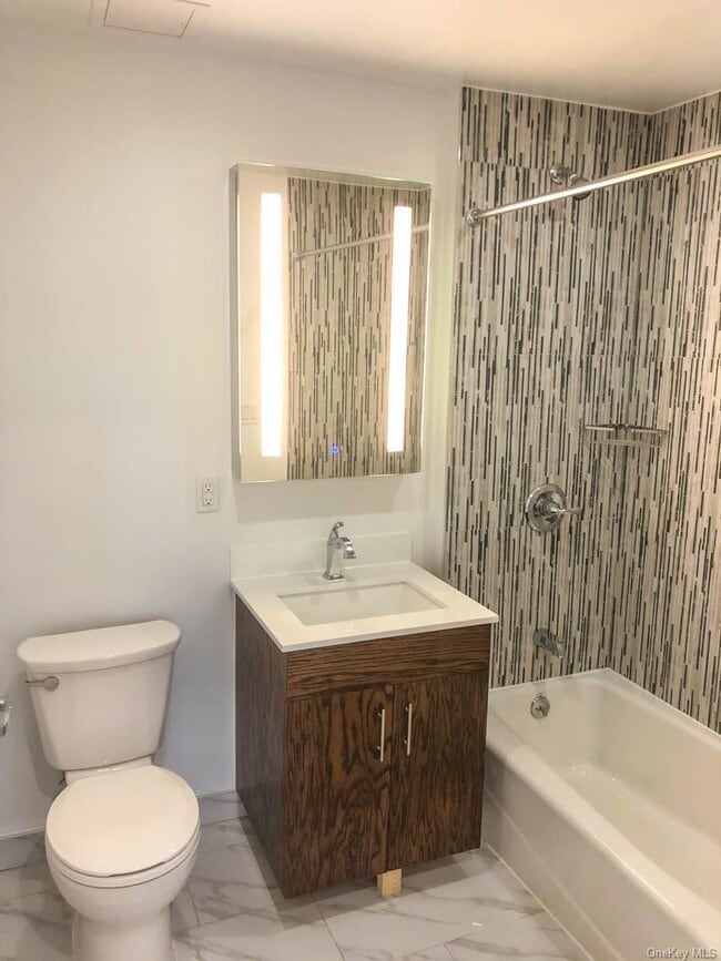 Foto del edificio - 84-03 Lander St