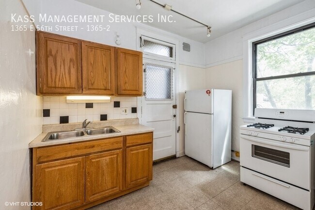 Foto del edificio - Charming 2BR Hyde Park Unit w/Heat, Gas & ...