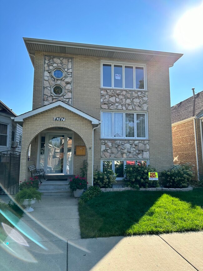 Foto del edificio - 4747 S Kildare Ave