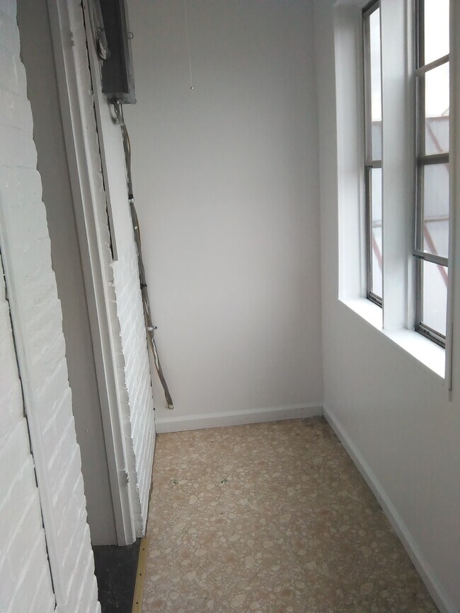 Foto del edificio - Video in pictures! 3rd Floor 1 Bedroom in ...