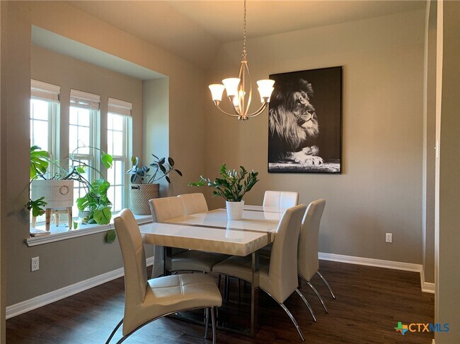 Foto del edificio - 4704 Prewitt Ranch Rd