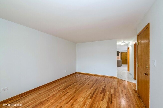 Building Photo - 8010 W Addison St
