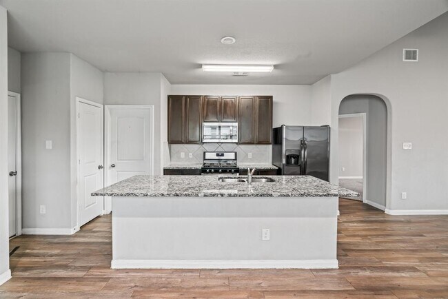 Building Photo - 208 Shelby Meadow Dr