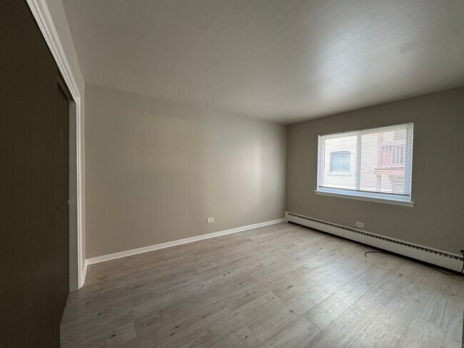 Foto del edificio - 2031 W 111th St