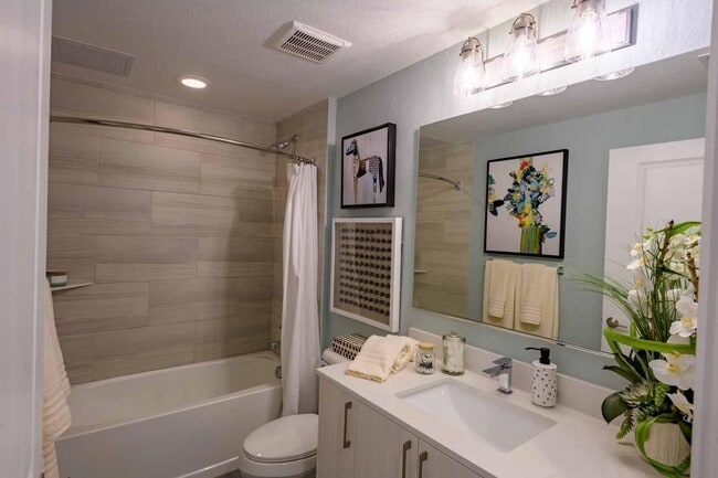 Building Photo - 8272 Garden Catalina Cir