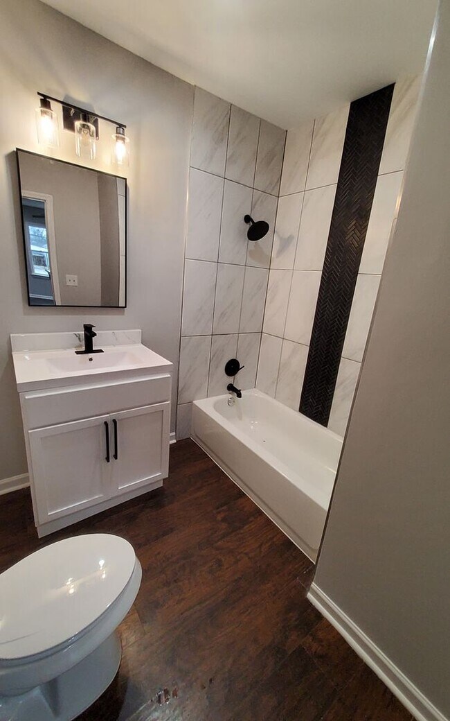 Foto del edificio - Newly Renovated with Luxury Features