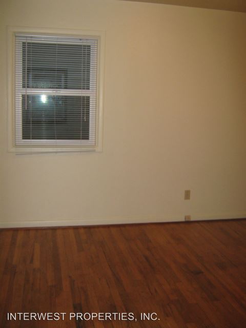 Building Photo - 7920 SE Woodstock Blvd