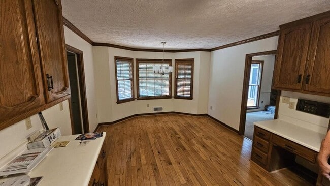 Building Photo - 2858 Livsey Dr
