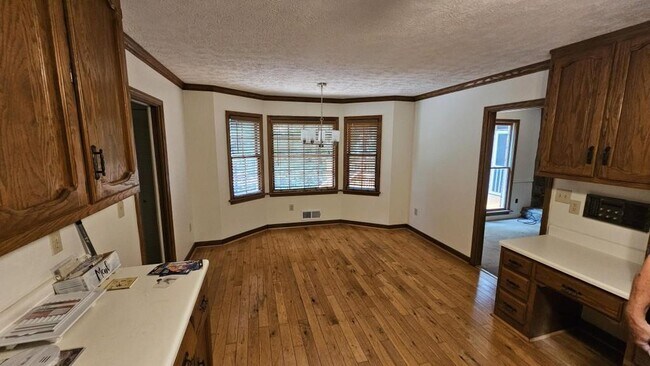 Foto del edificio - 2858 Livsey Dr