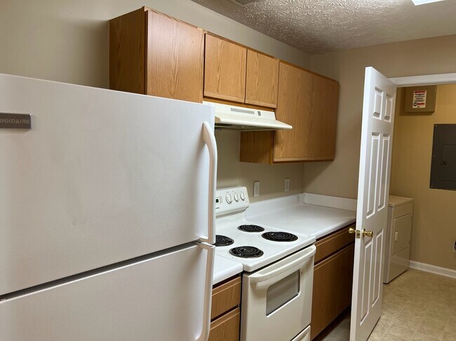 kitchen-Furnace - 3243 Fairington Dr