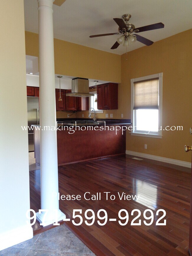 Building Photo - 337 18th St SE