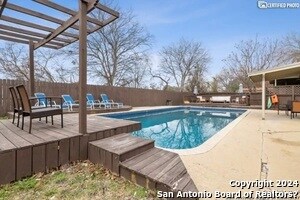Building Photo - 105 Gladiola Ln