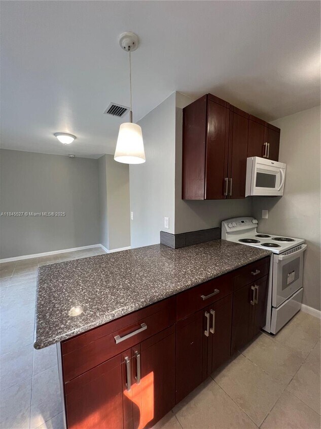 Foto principal - 7632 NE 3rd Pl