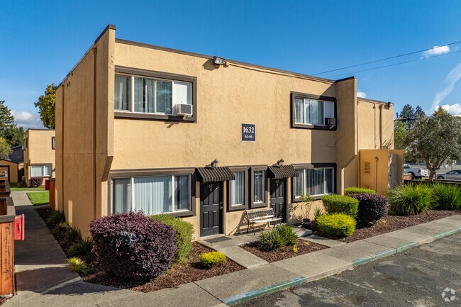 Primary - Vineyard Townhomes