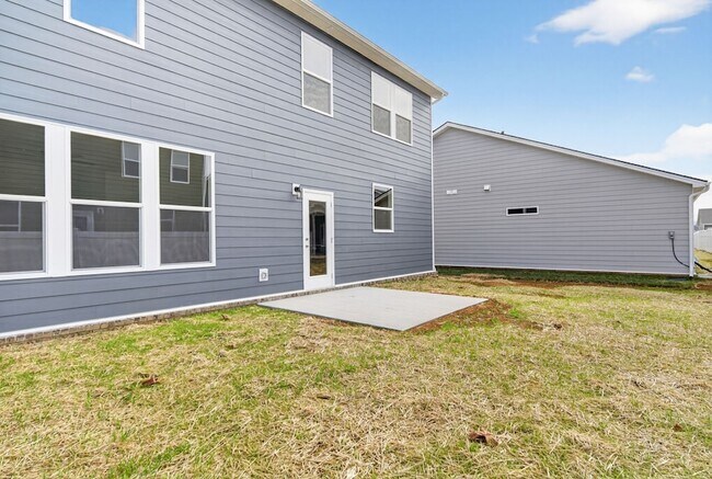 Foto del edificio - 7060 Sutton Dr