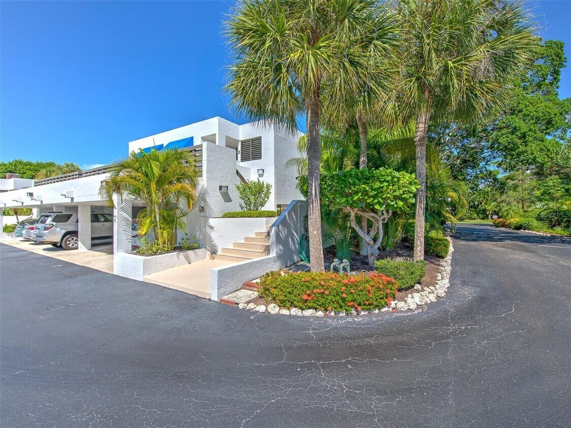 Foto principal - Furnished - Short Term!