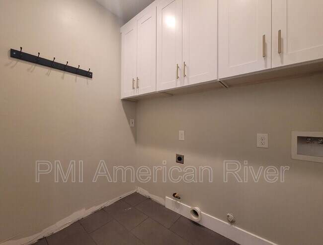 Building Photo - 35 Rio Viale Ct