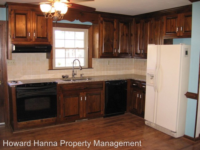 Building Photo - 4 br, 2.5 bath House - 20 Gurwen Drive