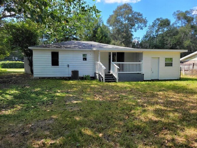 Foto del edificio - 2229 NE 16th Ct