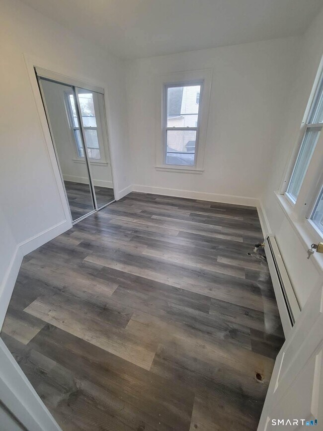 Foto del edificio - 117 Tudor St