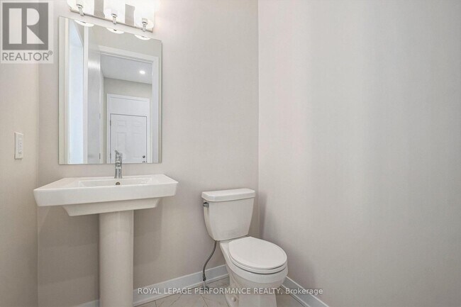 Building Photo - 416 Epoch St