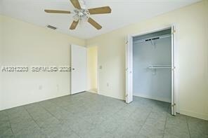 Building Photo - 920 NW 92nd Ave