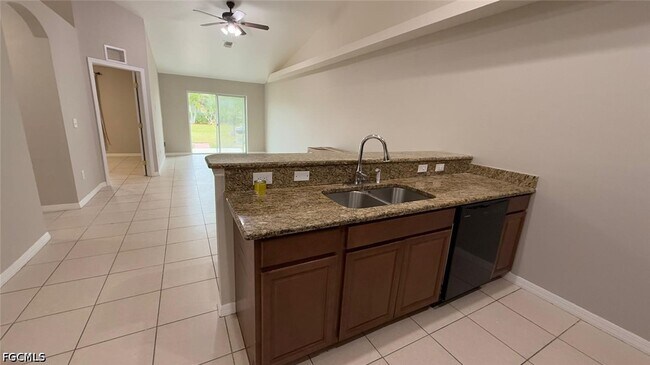 Foto del edificio - 1621 SW 33rd St