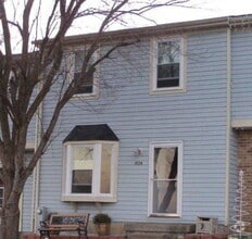 Building Photo - 824 Sleepy Hollow Ct