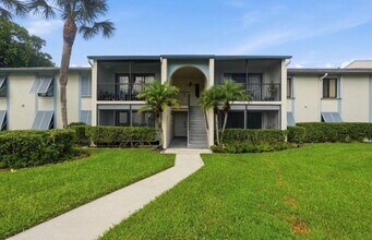 Building Photo - 1104 Green Pine Blvd