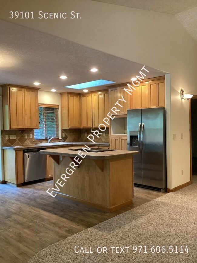 Foto del edificio - Cozy, Country 3-bedroom 2-bath Home on End...