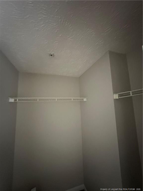 Foto del edificio - 3371 Galleria Dr
