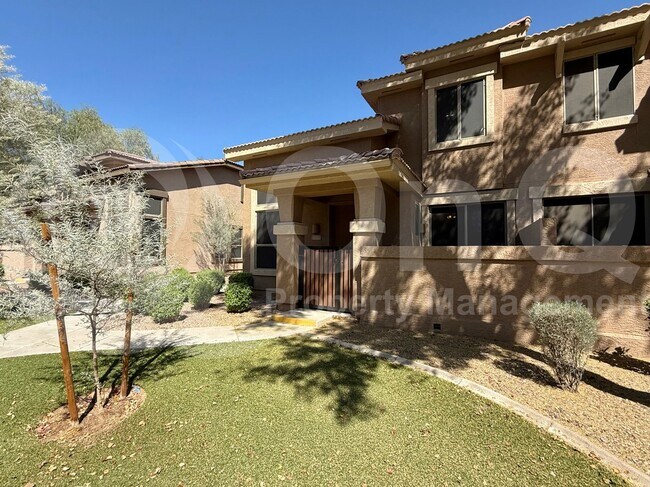 Building Photo - 1225 N 36th St