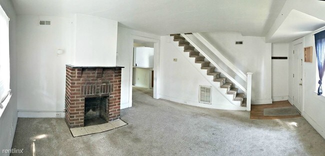 Building Photo - 862 W 46th St
