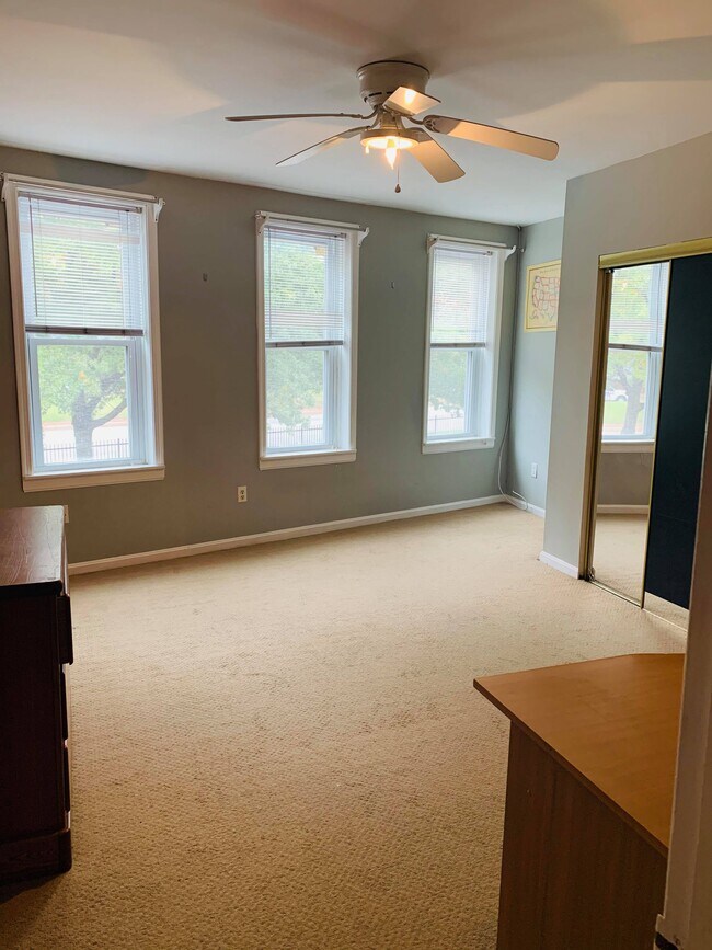 3rd Floor Bedroom - 325 S Fremont Ave