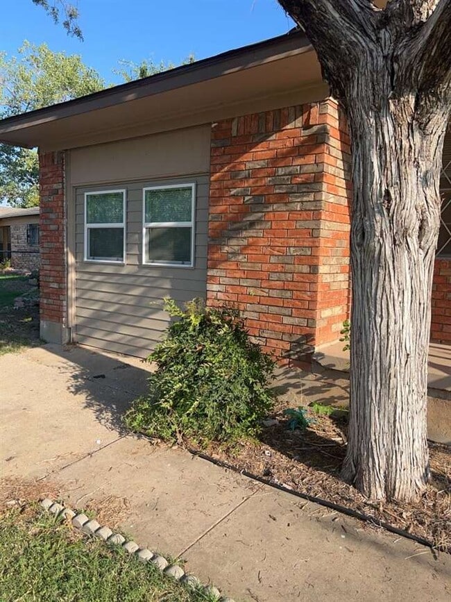 Foto del edificio - 717 SW Ranch Oak Blvd