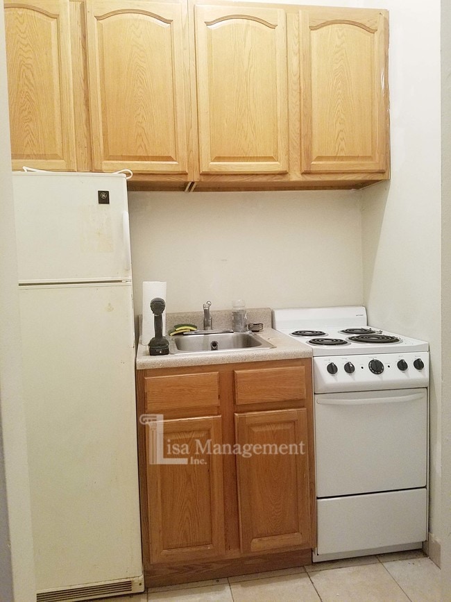 Building Photo - 336 E 87th St