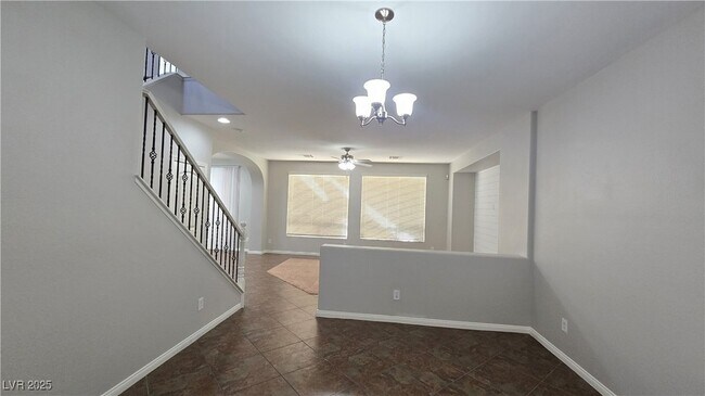 Foto del edificio - 8667 Moreno Mountain Ave