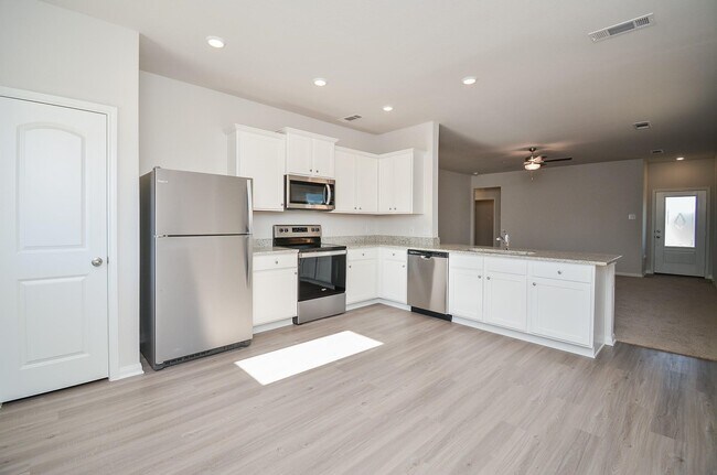 Foto del edificio - 8022 Burnt Orchid Dr