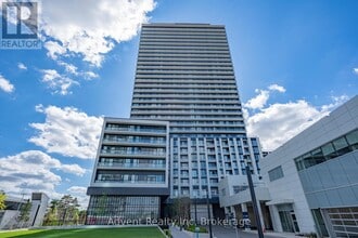 Building Photo - 5858 Yonge St